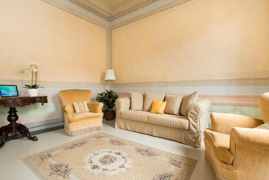 Hotel Palazzo Piazza Mazzini Pescia Pokoj fotografie